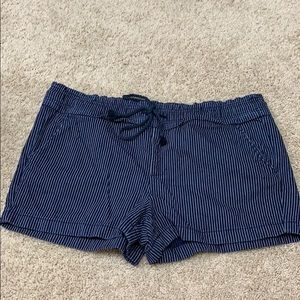 Pull on shorts
